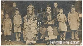 1912年4月27日,板橋林祖壽與清水蔡嬌霞結婚照片